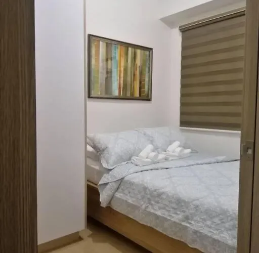2br Fully Furnished Unit At Fairview Qc Apartamento